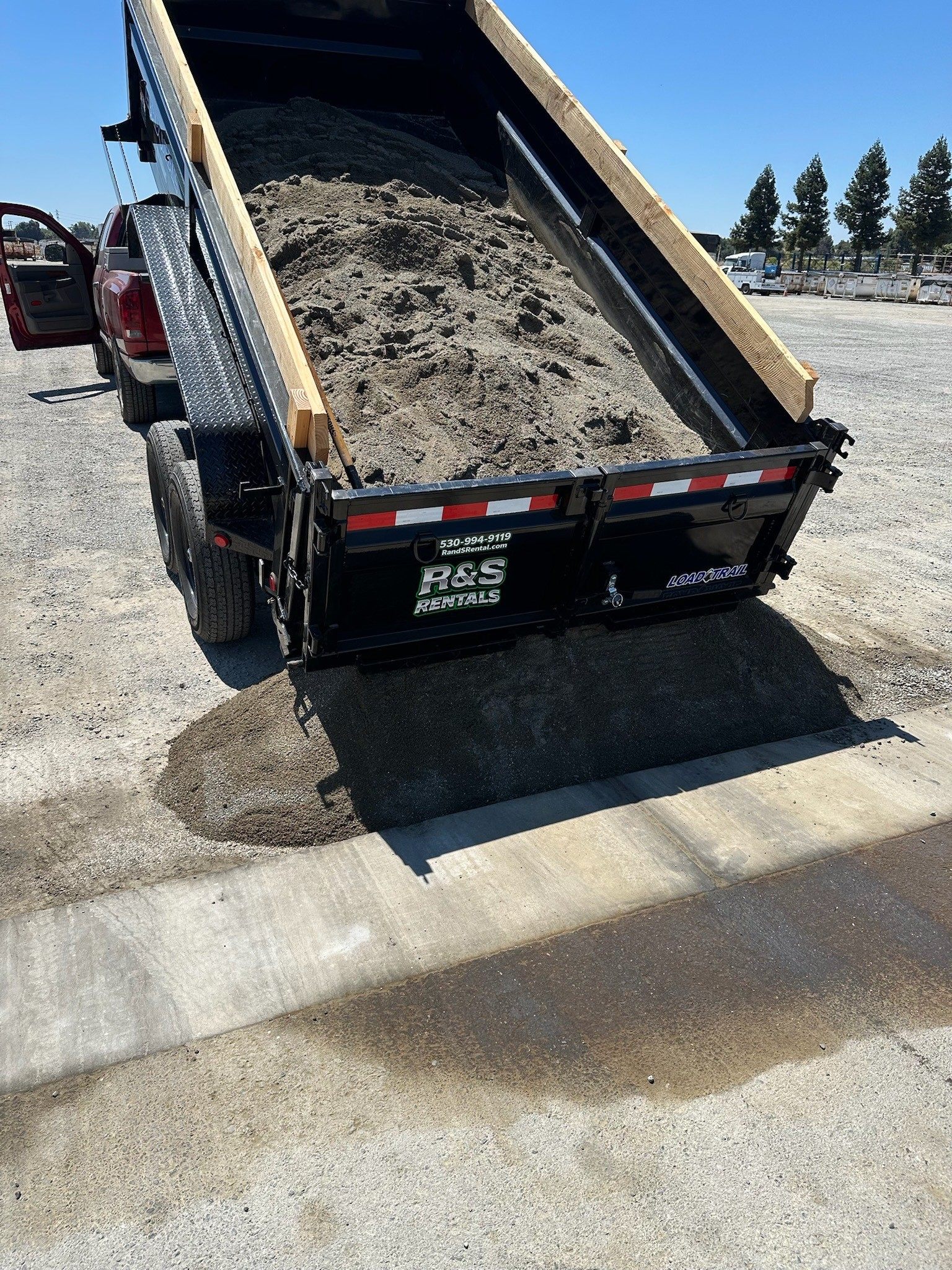 12ft Dump Trailer rental in Woodland, CA - thumbnail 2