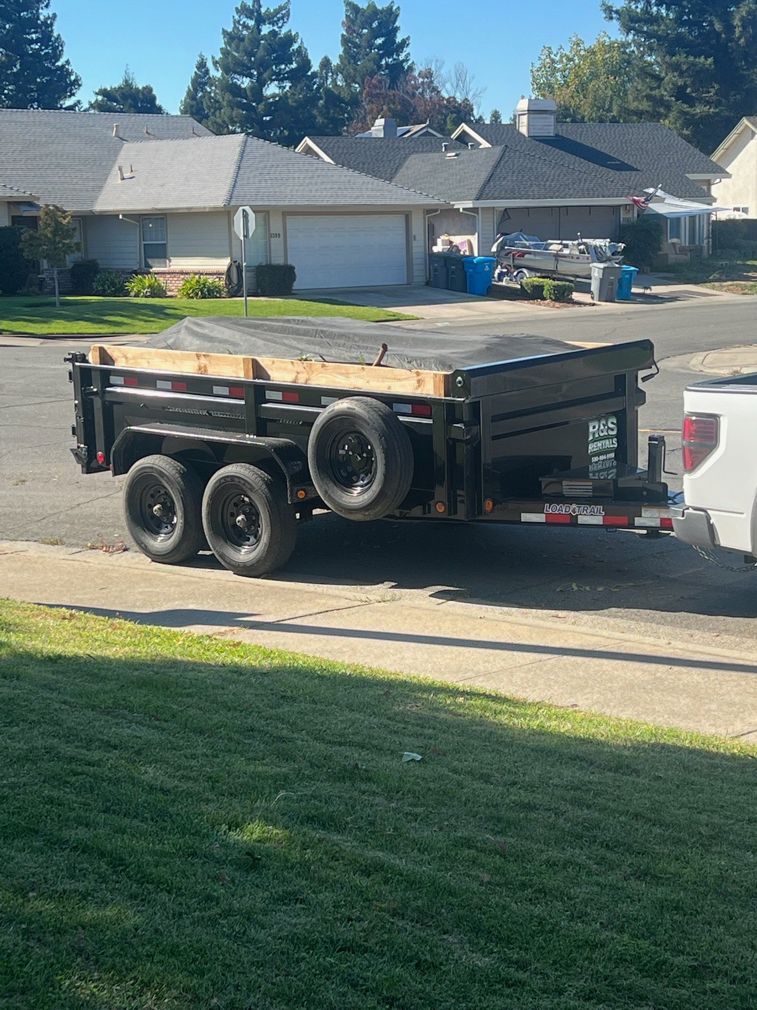 12ft Dump Trailer rental in Woodland, CA - thumbnail 3